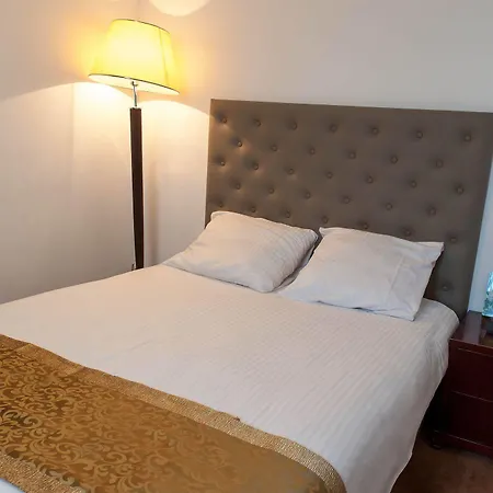 Hotel Hague Center 3*